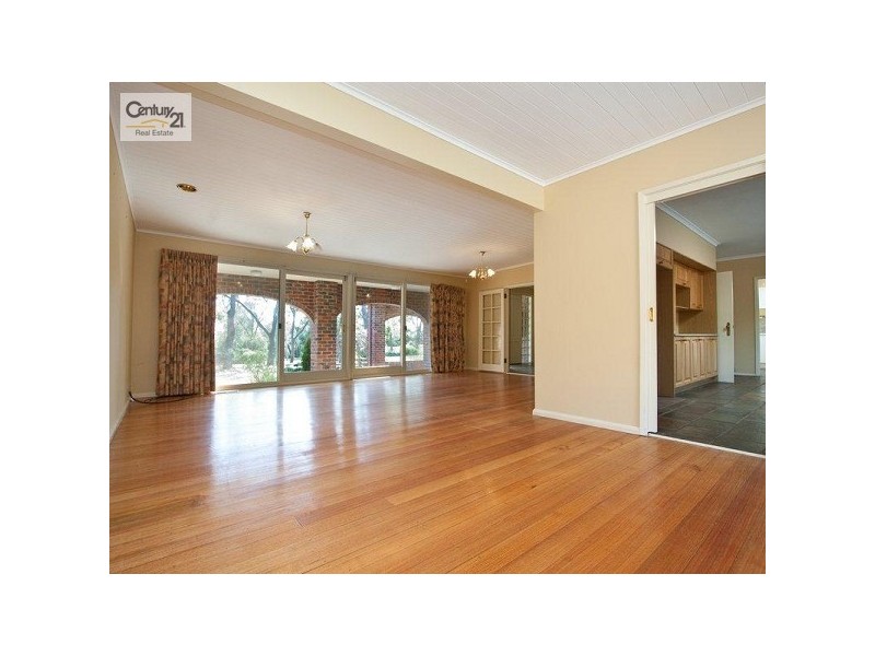 10 Fernshaw Place, Mount Eliza VIC 3930