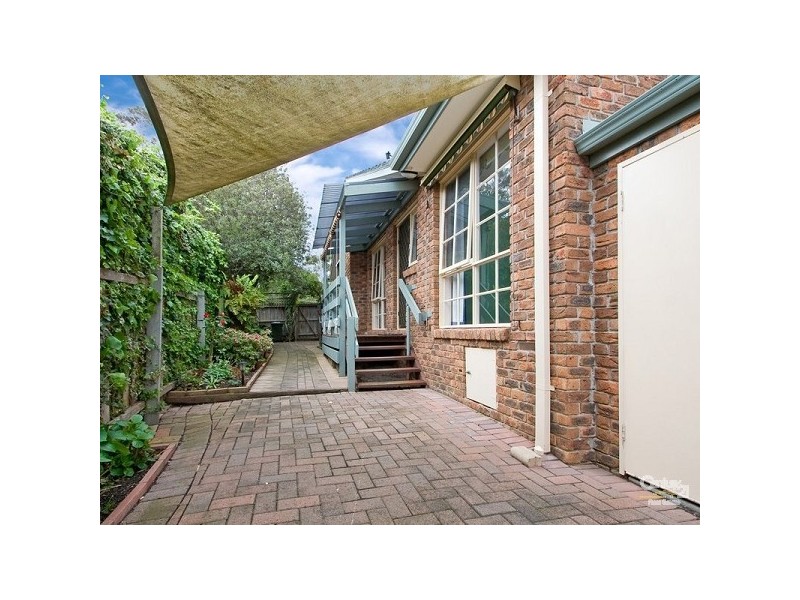 1/60 Wimborne Avenue, Mount Eliza VIC 3930