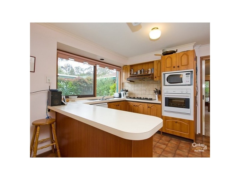10 Summerhill Crescent, Mount Eliza VIC 3930