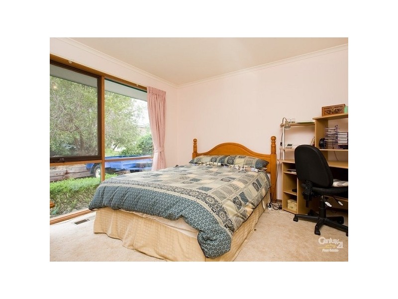 10 Summerhill Crescent, Mount Eliza VIC 3930