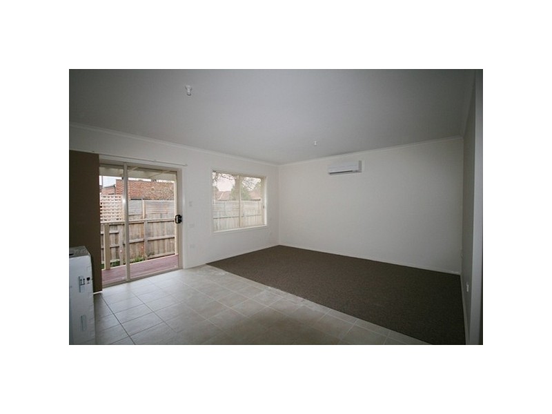 Unit 2 – 366 Koornang Road, Carnegie VIC 3163