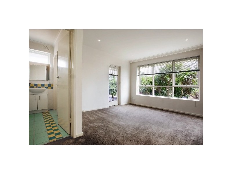 5 – 28 Elliott Avenue, Carnegie VIC 3163