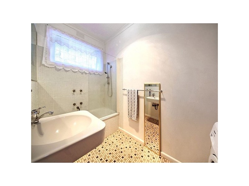 6/50 Coorigil Road, Carnegie VIC 3163