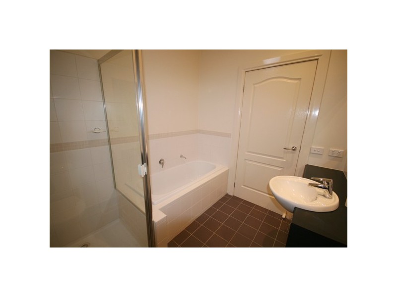 Unit 2/26-28 Maroo Street, Hughesdale VIC 3166