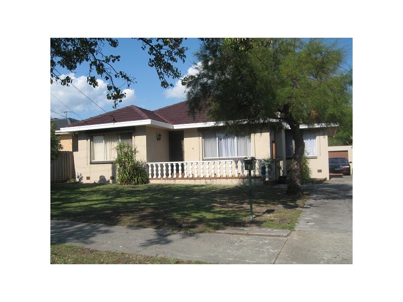 7 Davey Court, Springvale VIC 3171