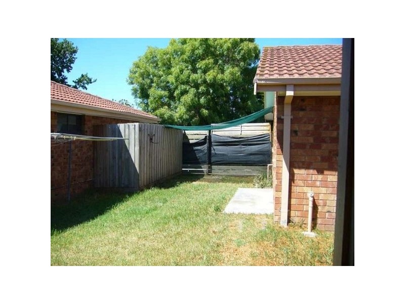 2/21 Amersham Avenue, Springvale VIC 3171