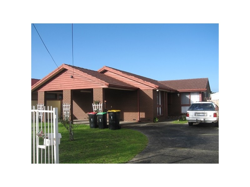 13 Glenmorgan Close, Clayton South VIC 3169