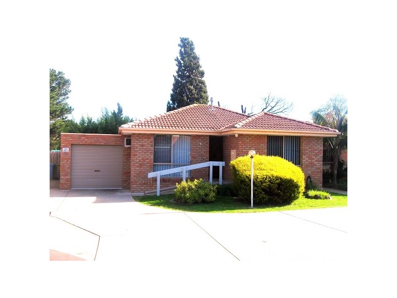 4/64 Bowmore Road, Noble Park VIC 3174