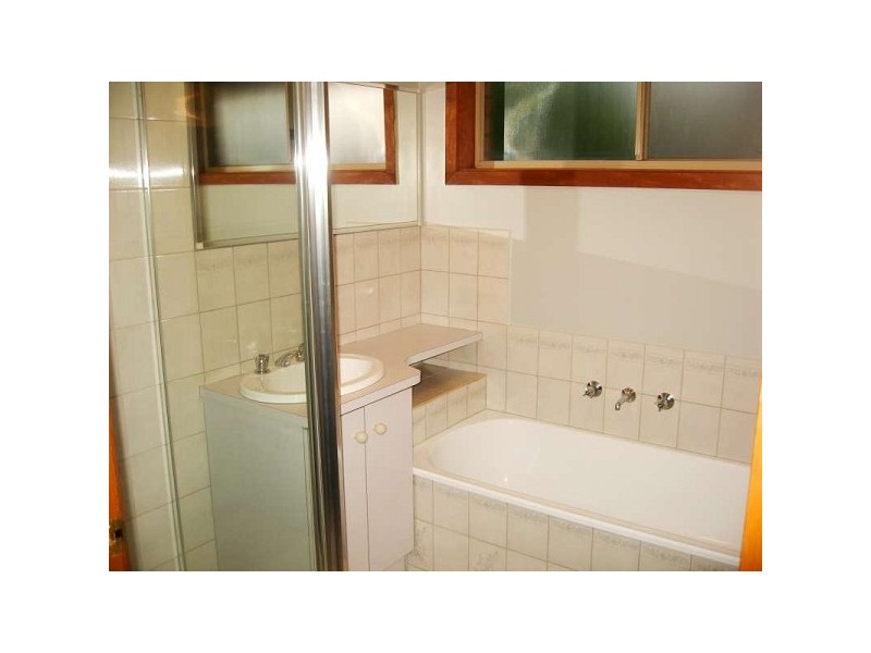 4/64 Bowmore Road, Noble Park VIC 3174