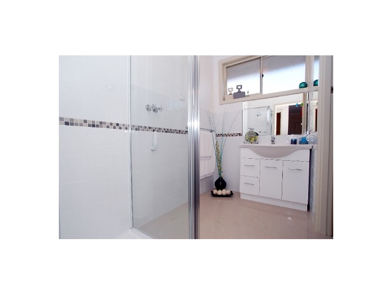 5/32 Vincent Crs, Noble Park VIC 3174