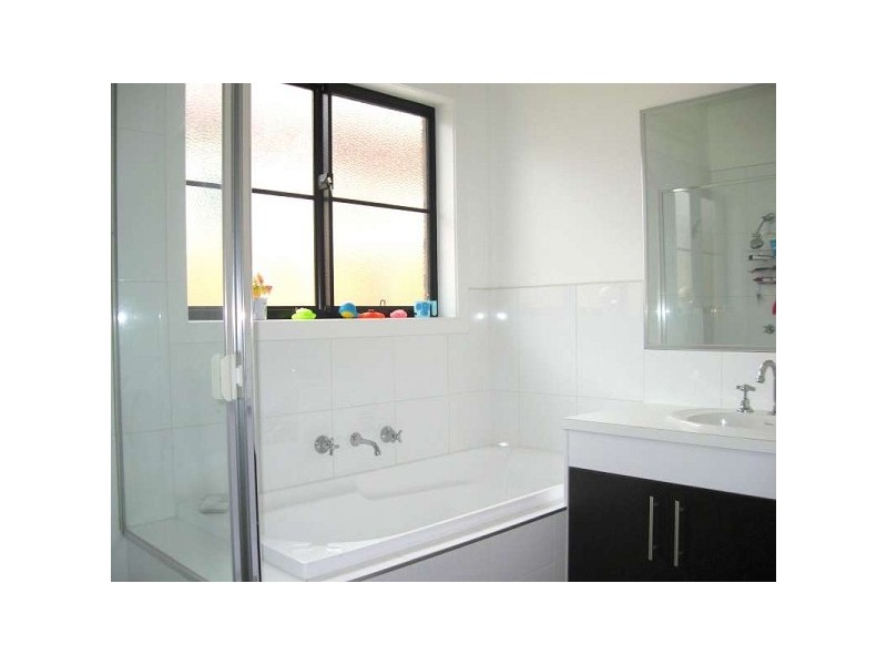 1/3 Seventh Avenue, Dandenong VIC 3175