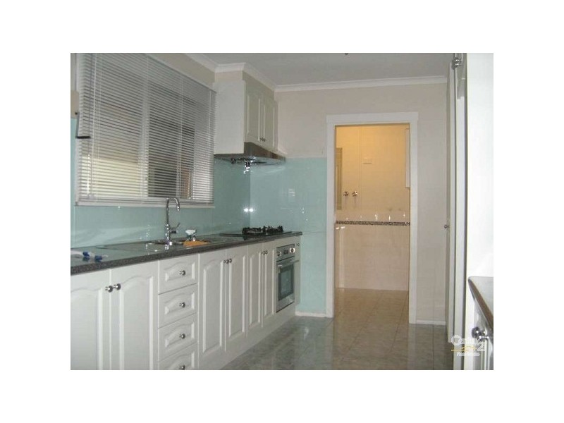 2 Maureen Crescent, Noble Park VIC 3174