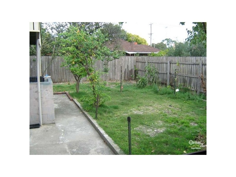 2 Maureen Crescent, Noble Park VIC 3174