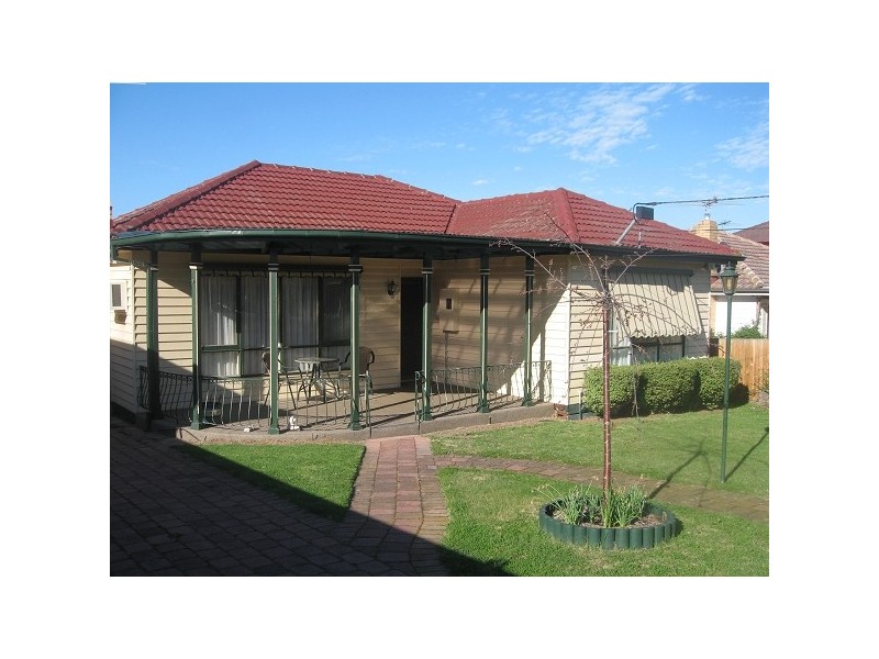 6 Elaine Crt, Springvale VIC 3171