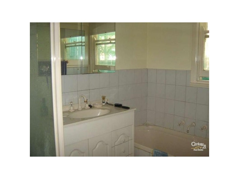 2a Hopkins Street, Dandenong VIC 3175