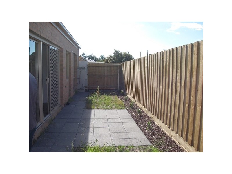 18/21 Kelvinside Road, Noble Park VIC 3174