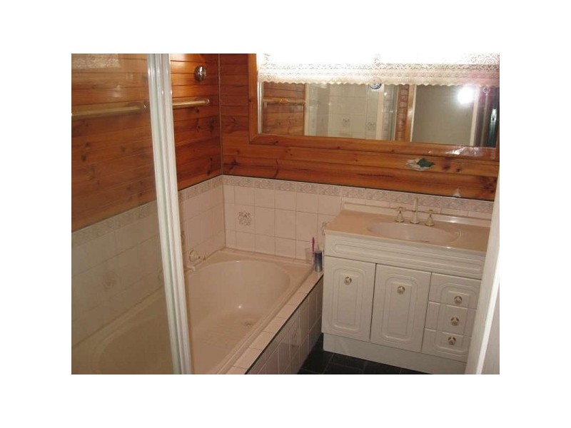 4 Altair Street, Springvale South VIC 3172