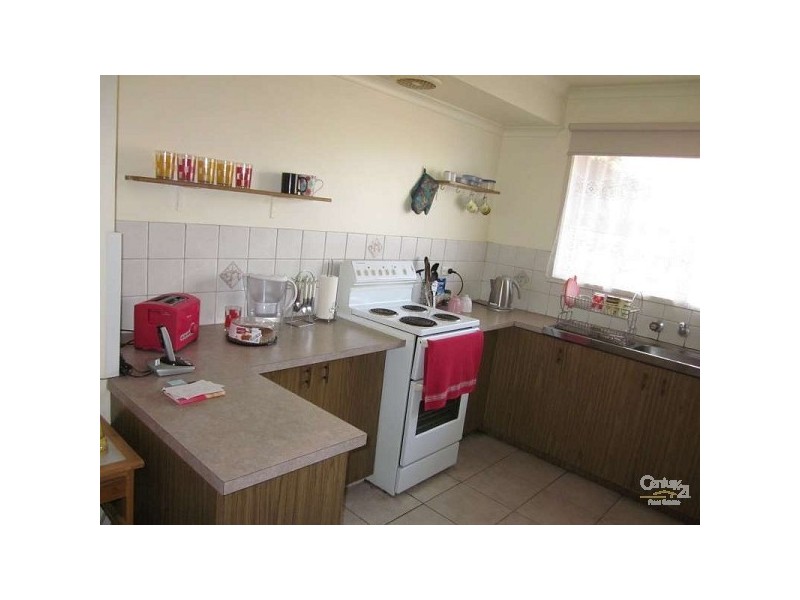 2/143 Noble Street, Noble Park VIC 3174