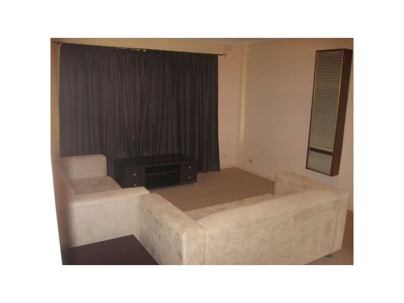 1/147 Gladstone Road, Dandenong North VIC 3175