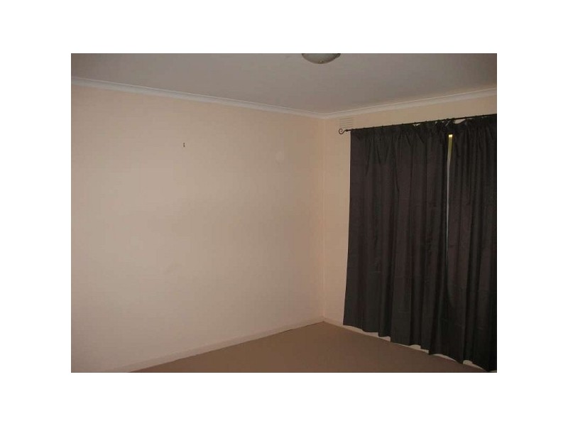 1/147 Gladstone Road, Dandenong North VIC 3175