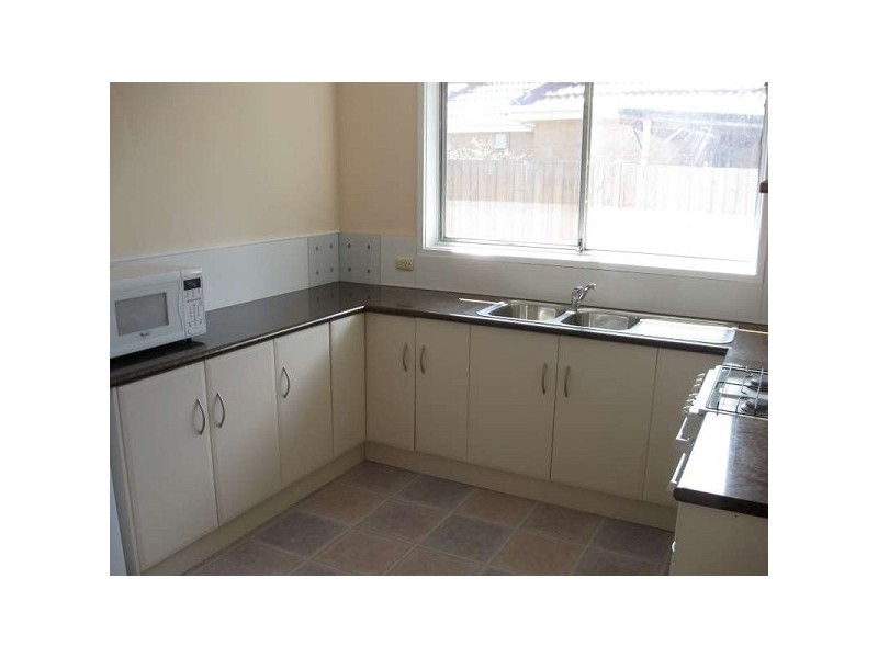 1/147 Gladstone Road, Dandenong North VIC 3175