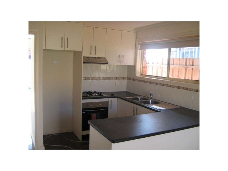 3/8 Rutherglen Street, Noble Park VIC 3174