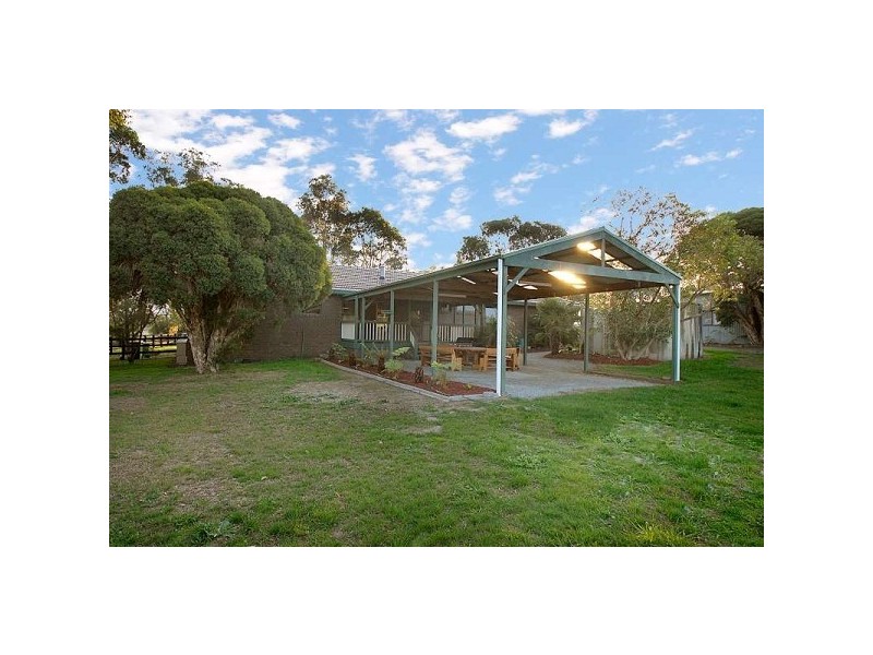 40 Snell Road, Nar Nar Goon VIC 3812