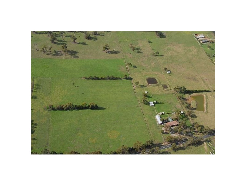 40 Snell Road, Nar Nar Goon VIC 3812