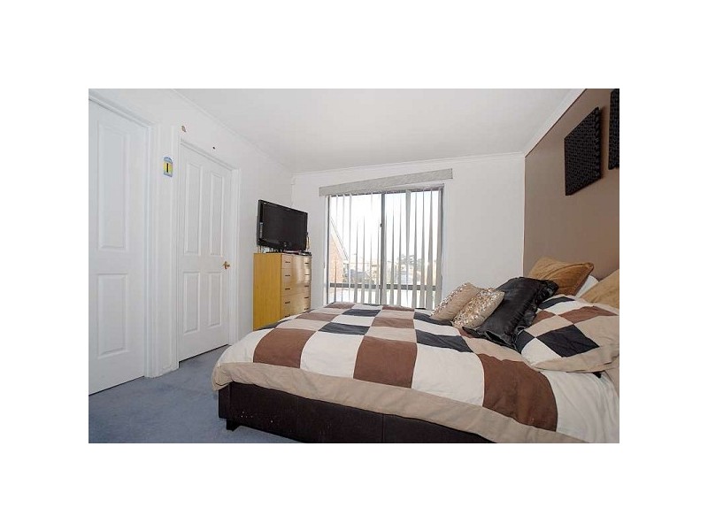 2/5 Lachlan Place, Keysborough VIC 3173