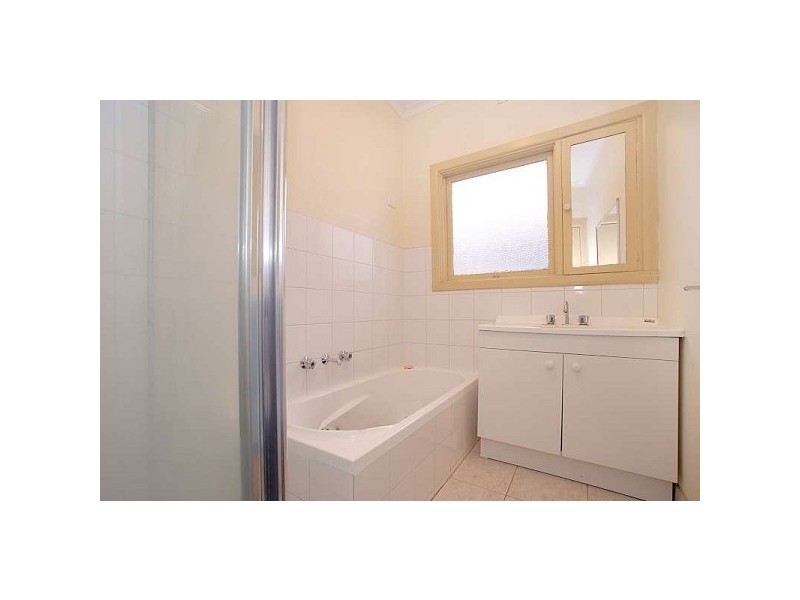 1/24 Myrtle Street, Noble Park VIC 3174