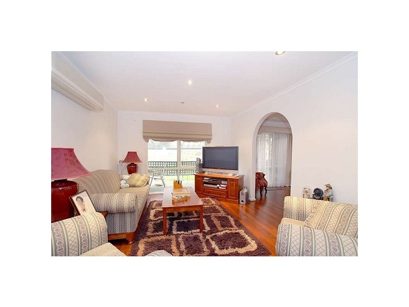 1 Nioka Court, Endeavour Hills VIC 3802