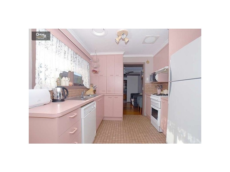 27 Beauvorno Avenue, Keysborough VIC 3173