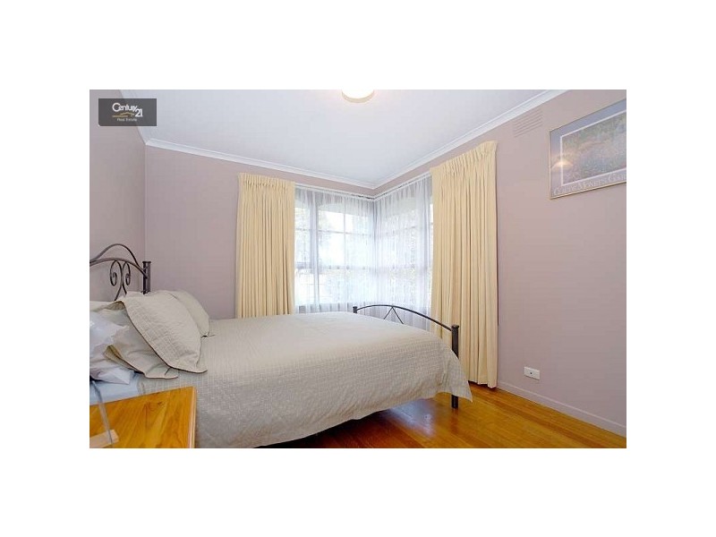 27 Beauvorno Avenue, Keysborough VIC 3173