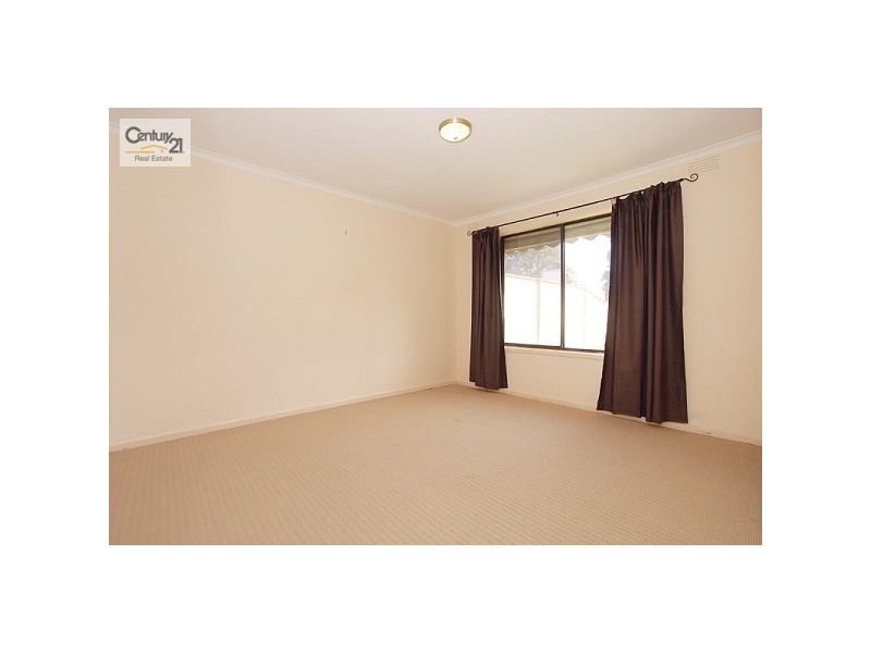 1/147 Gladstone Road, Dandenong North VIC 3175