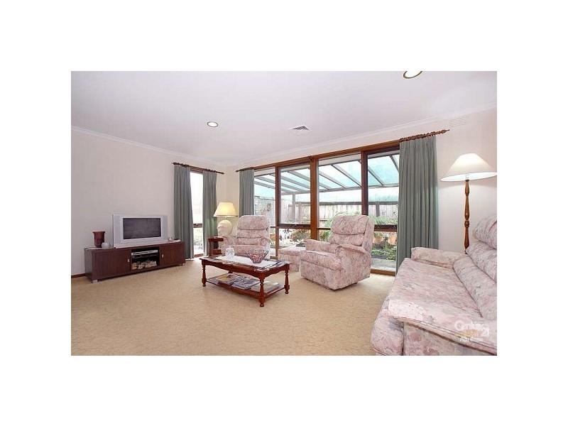 33 Kuringgai Crescent, Noble Park VIC 3174