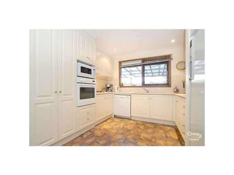 33 Kuringgai Crescent, Noble Park VIC 3174