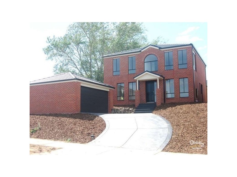 13 Yellow Gum Drive, Pakenham VIC 3810