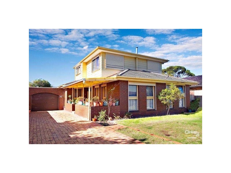 15 Bundeena Avenue, Keysborough VIC 3173