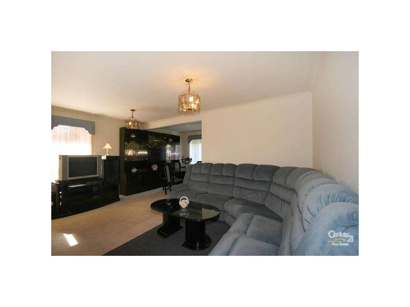 15 Bundeena Avenue, Keysborough VIC 3173