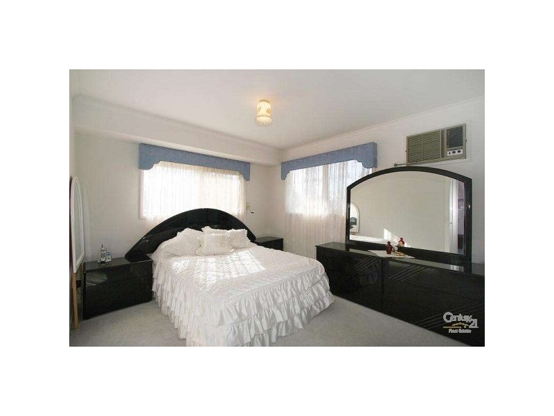 15 Bundeena Avenue, Keysborough VIC 3173