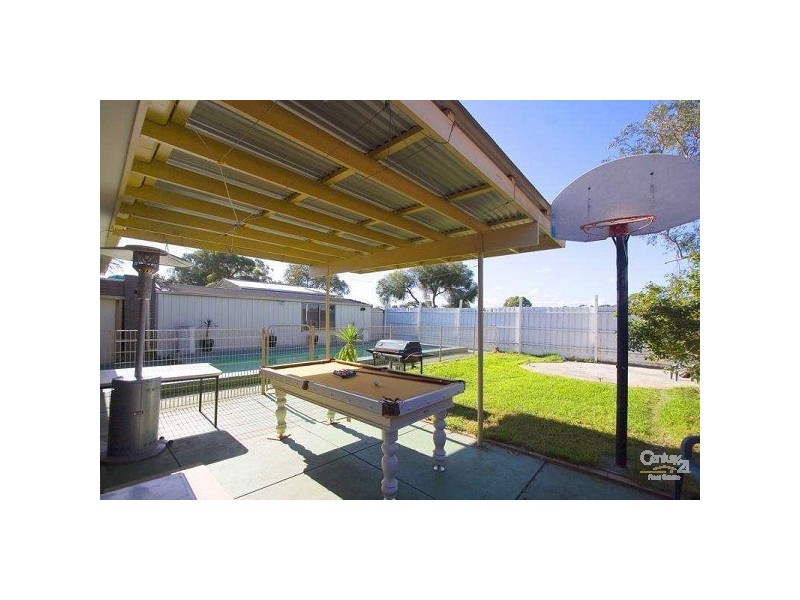 15 Bundeena Avenue, Keysborough VIC 3173