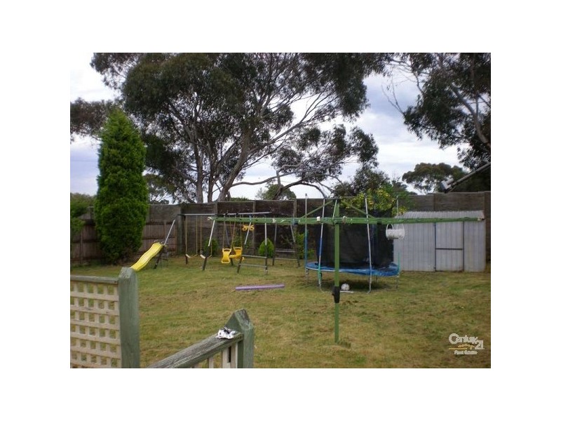 2 McKeon Circit, Dandenong North VIC 3175