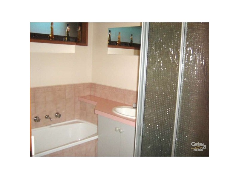 2 McKeon Circit, Dandenong North VIC 3175