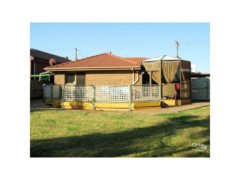 2 McKeon Circit, Dandenong North VIC 3175