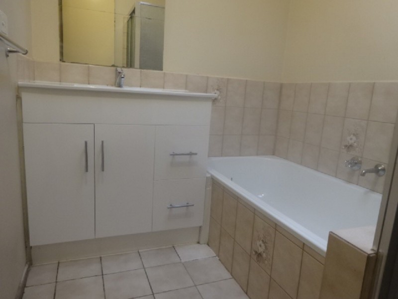 1/52 Cleeland Street, Dandenong VIC 3175