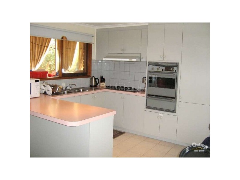 2 Mckeon Circuit, Dandenong North VIC 3175