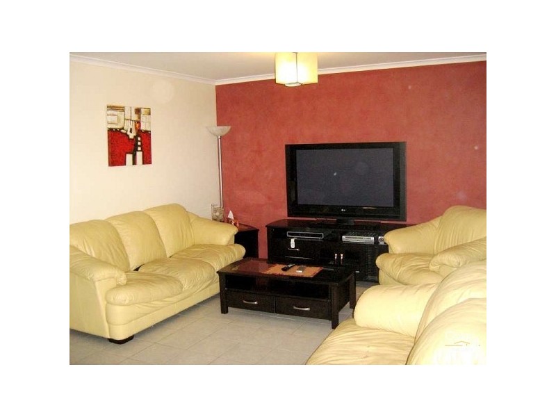 2 Mckeon Circuit, Dandenong North VIC 3175