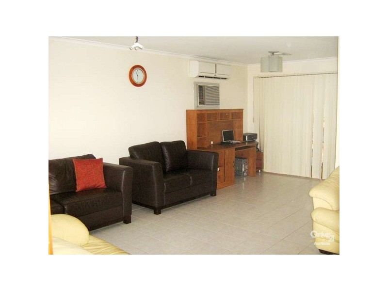 2 Mckeon Circuit, Dandenong North VIC 3175