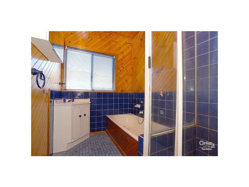 1/6 Joan Crt, Noble Park North VIC 3174