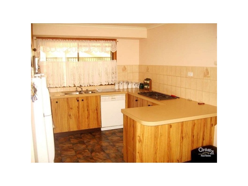 25 Arleon Crescent, Cranbourne VIC 3977